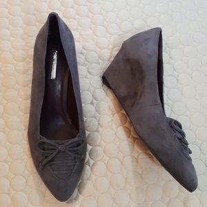 🌳 BCBG Suede Wedge Pointed Shoes